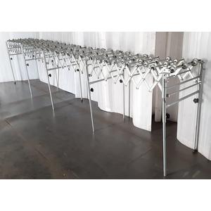 4スパン アコーディオン式 伸縮ローラコンベヤ 幅560mm 長さ最長3900mm 高さ最高920mm ※脚先ゴム欠損