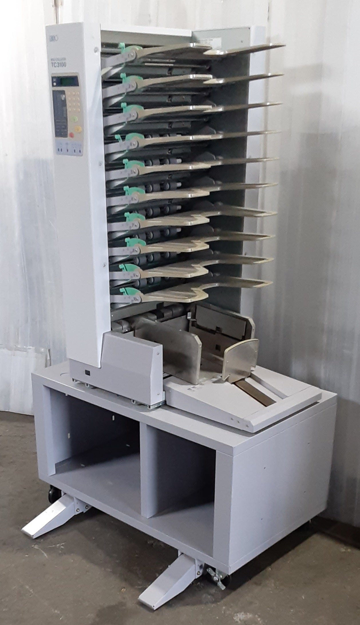 リソー TC3100 コロ式卓上丁合機 riso1-tc3100-4001
