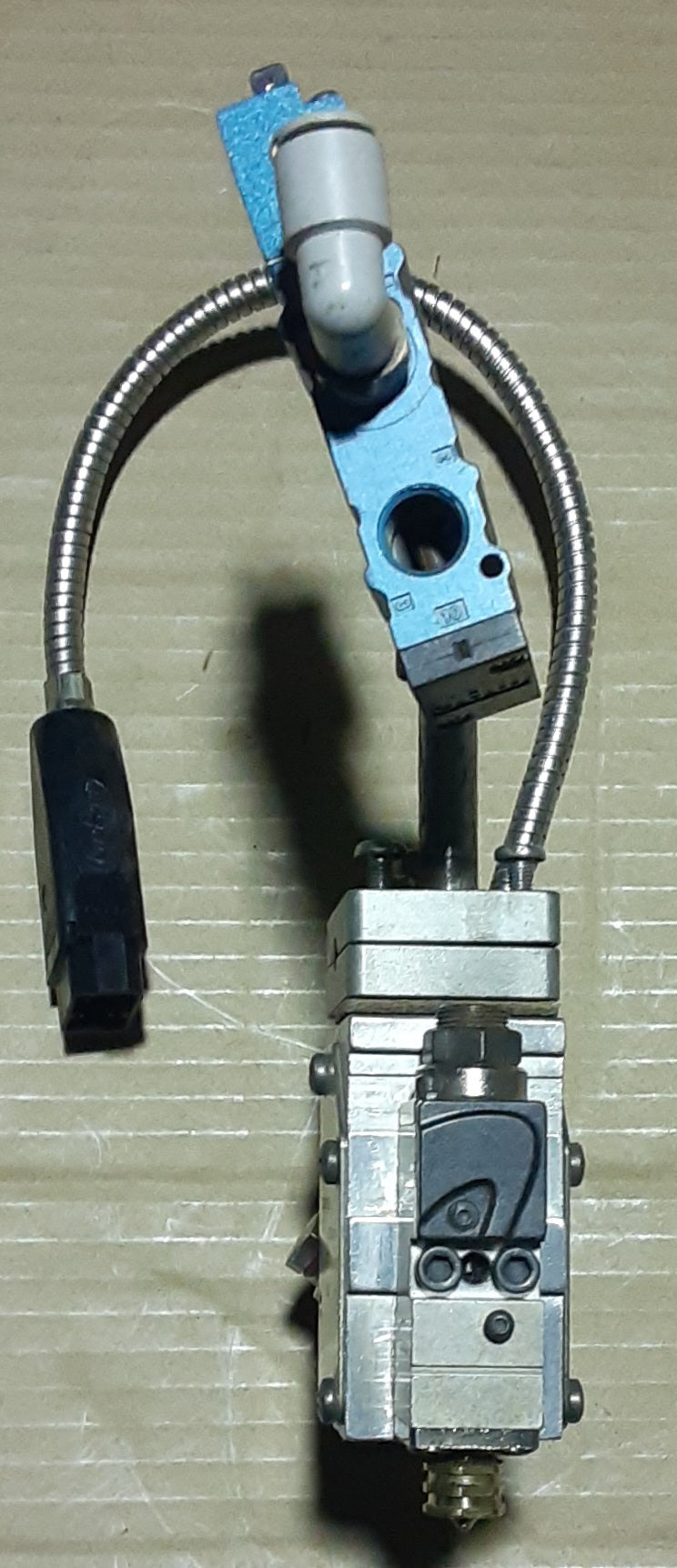 ノードソン製 ホットメルト用 アプリケータ クラシックブルー JT パーツナンバー8503639 SA16E 24VDCプラグ付き nordson1-jt8503639-1260