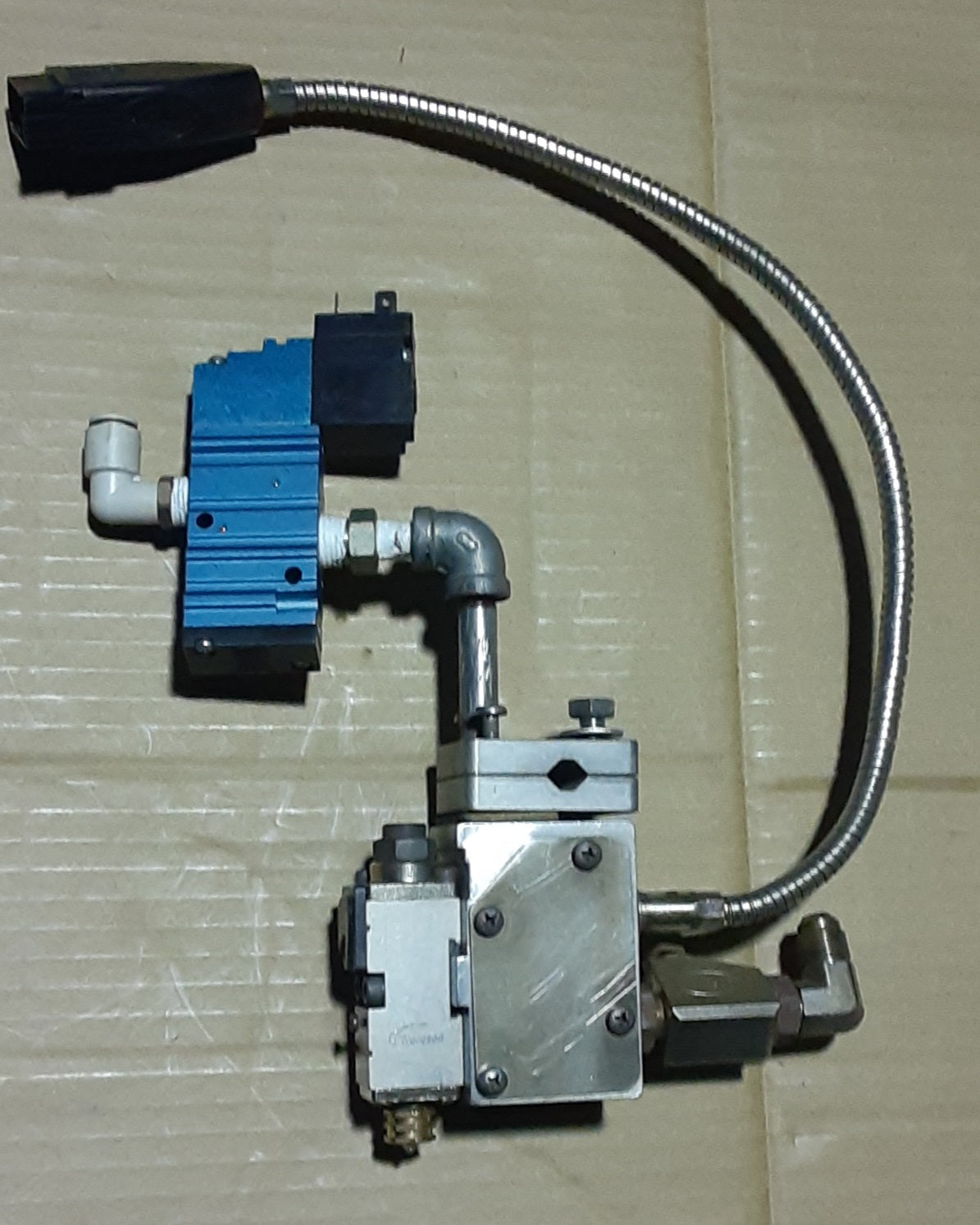 ノードソン製 ホットメルト用 アプリケータ クラシックブルー JT パーツナンバー8503639 SA16E 24VDCプラグ付き nordson1-jt8503639-1260