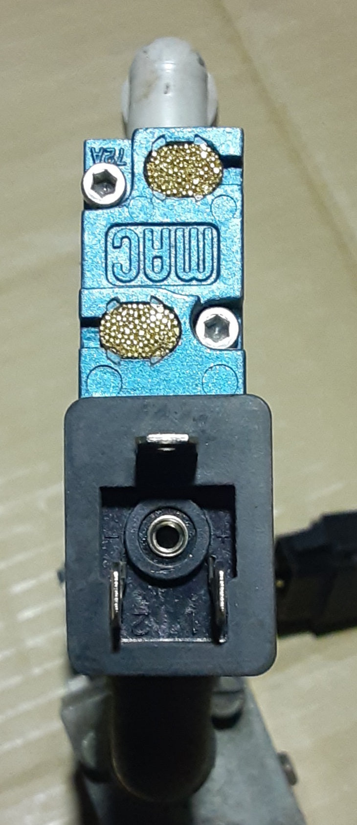 ノードソン製 ホットメルト用 アプリケータ クラシックブルー JT パーツナンバー8503639A SA16E 24VDCプラグ付き nordson1-jt8503639-1281