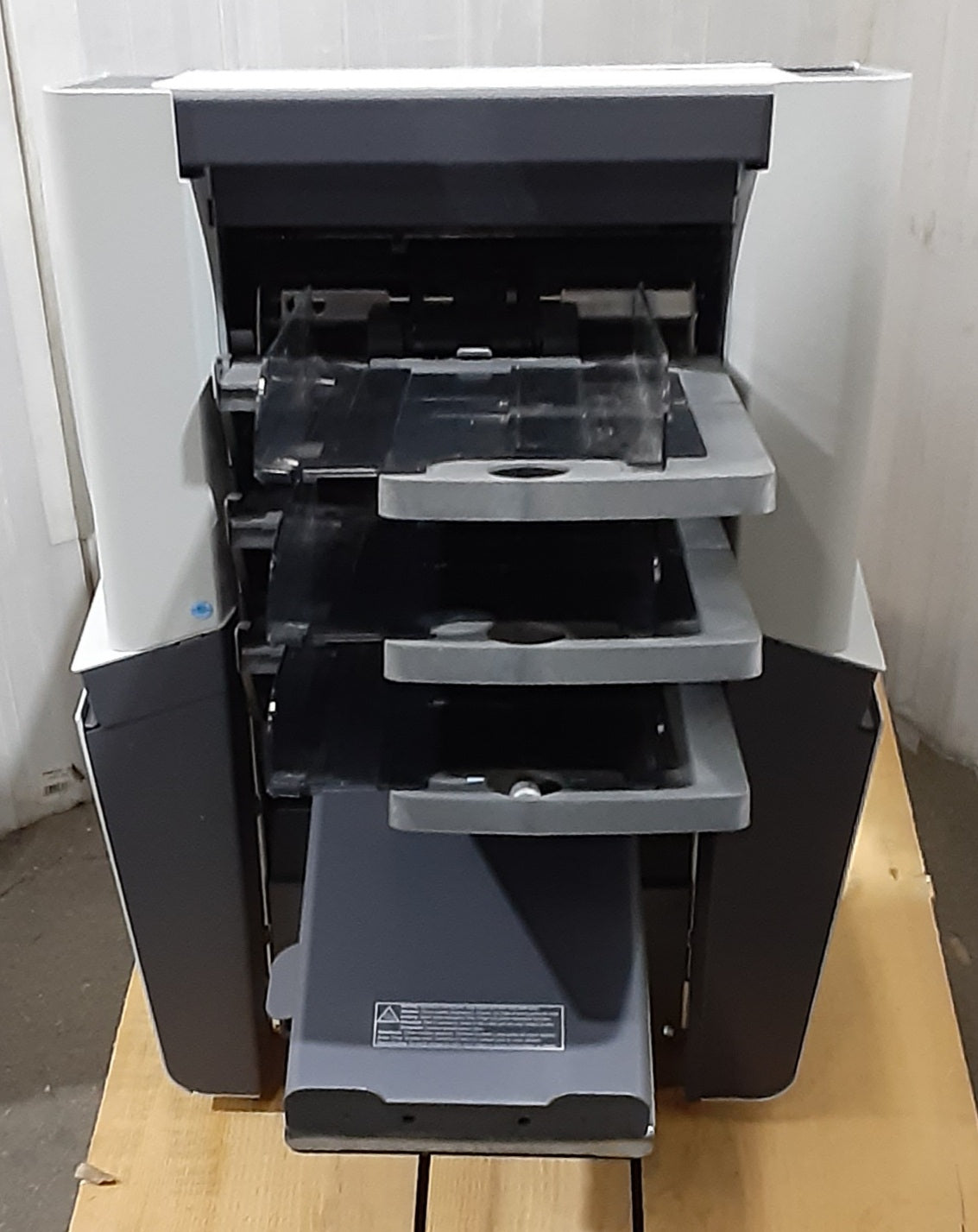 ネオポスト製 封入封かん機 DS-75i Specialモデル 丁合3段 中規模オフィス 50Hz quadient1-ds75i-8001