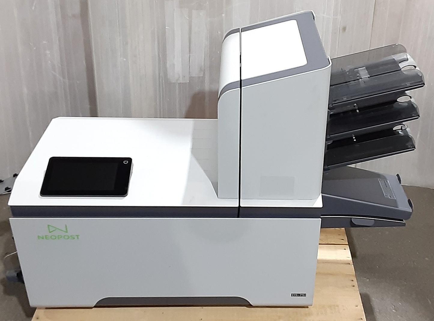 ネオポスト製 封入封かん機 DS-75i Specialモデル 丁合3段 中規模オフィス 50Hz quadient1-ds75i-8001