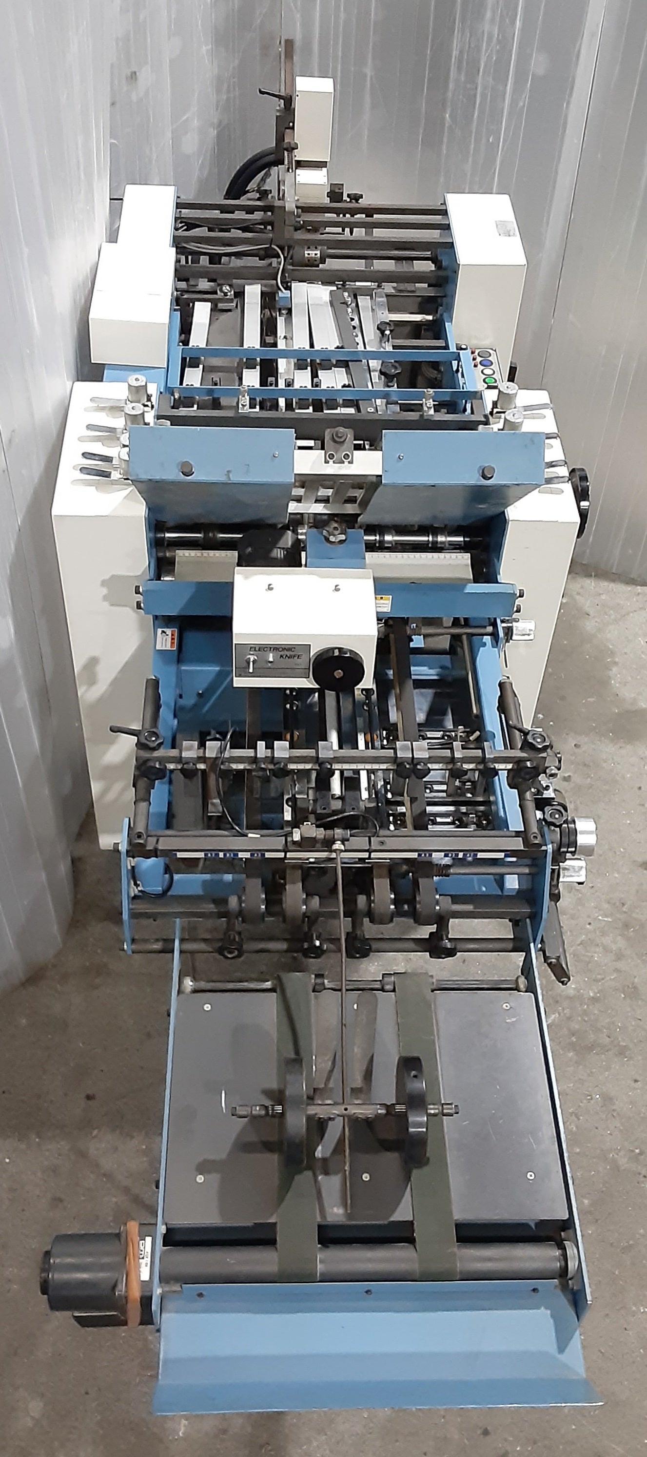 正栄機械製作所 マッハエイト クロス折機 菊半サイズ shoei1-macheight-7002