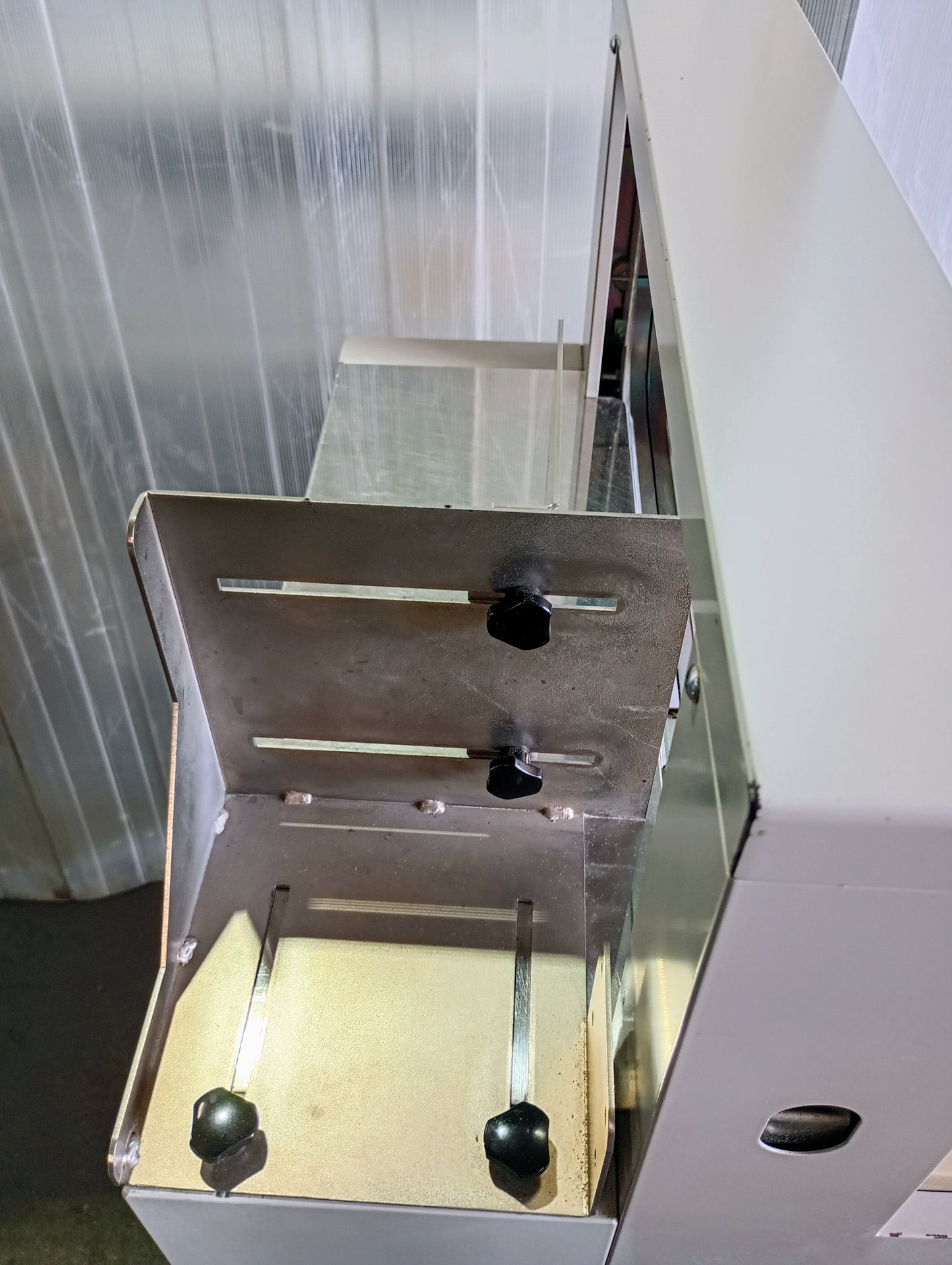ウチダテクノ テーピット TAPIT WII 帯掛け機 ロングテープ専用台付き uchidatechno1-tapitwii-1014