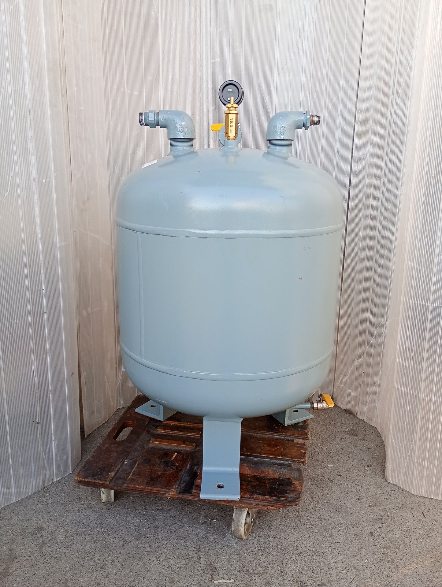 コベルコ 77L 小型補助空気タンクairtank kobelco1-77lairtank-1083