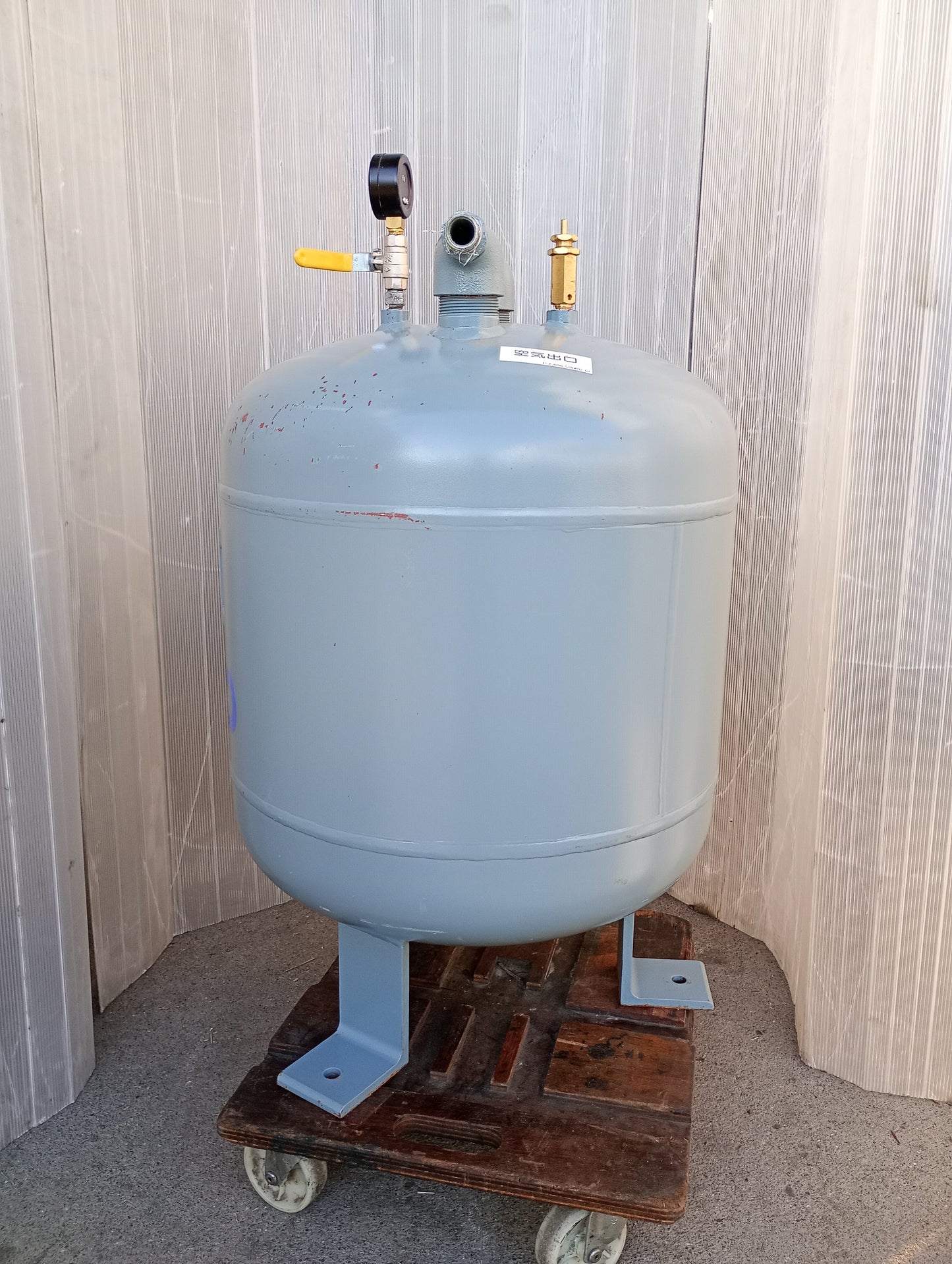 コベルコ 77L 小型補助空気タンクairtank kobelco1-77lairtank-1083