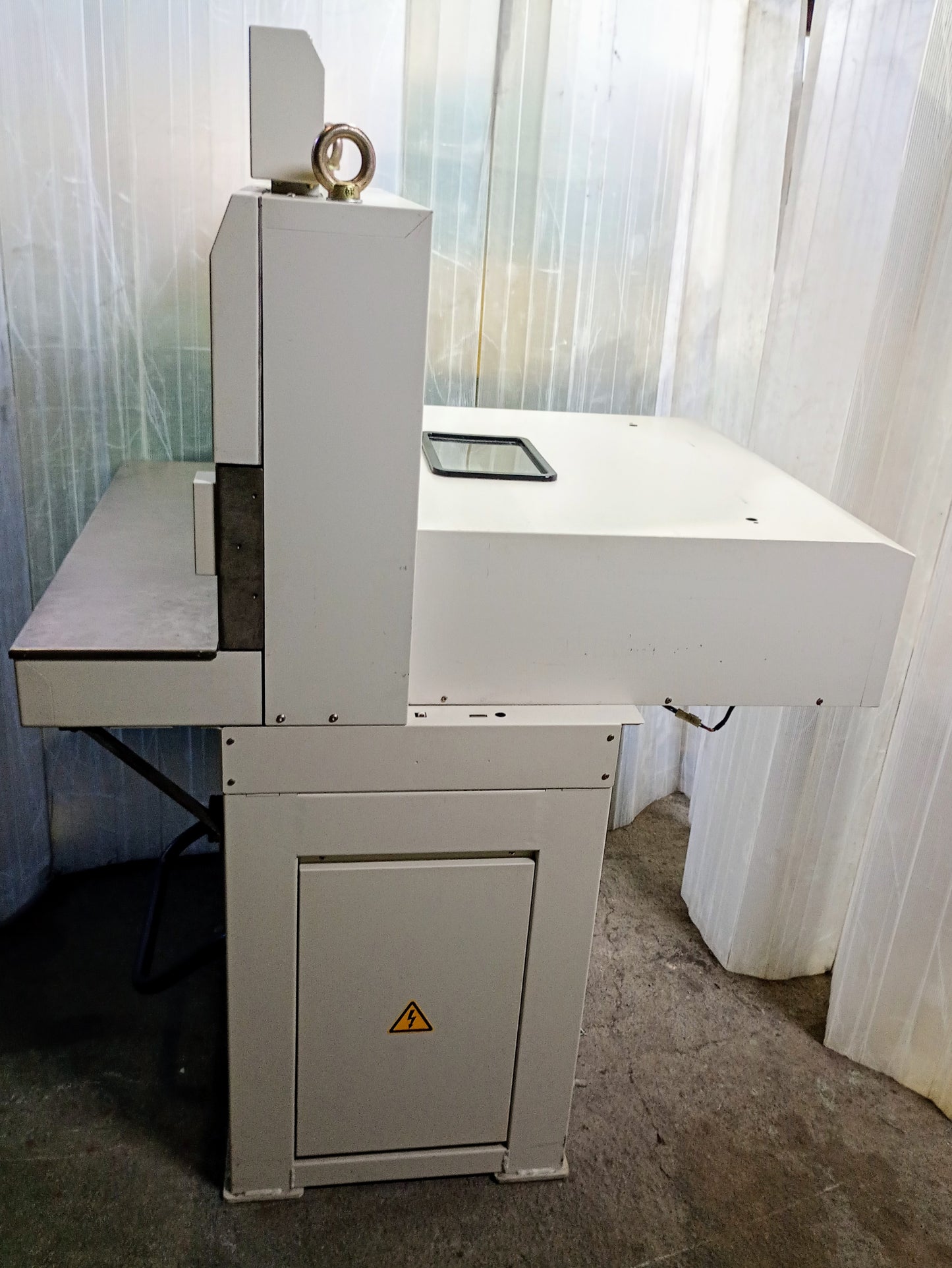ホリゾン APC-48 コンピュータ式 油圧断裁機 horizon1-apc48-6001