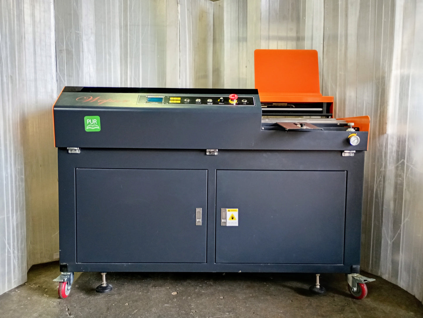 トヨテック ECO 300 PUR製本機 (無線綴じ) toyotech-eco300pur-5001