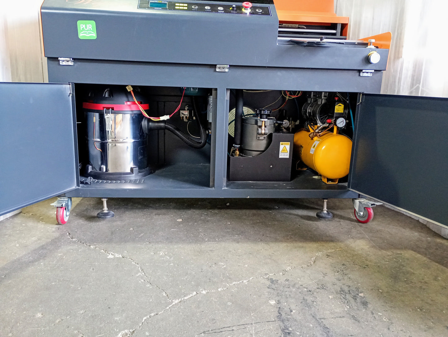 トヨテック ECO 300 PUR製本機 (無線綴じ) toyotech-eco300pur-5001