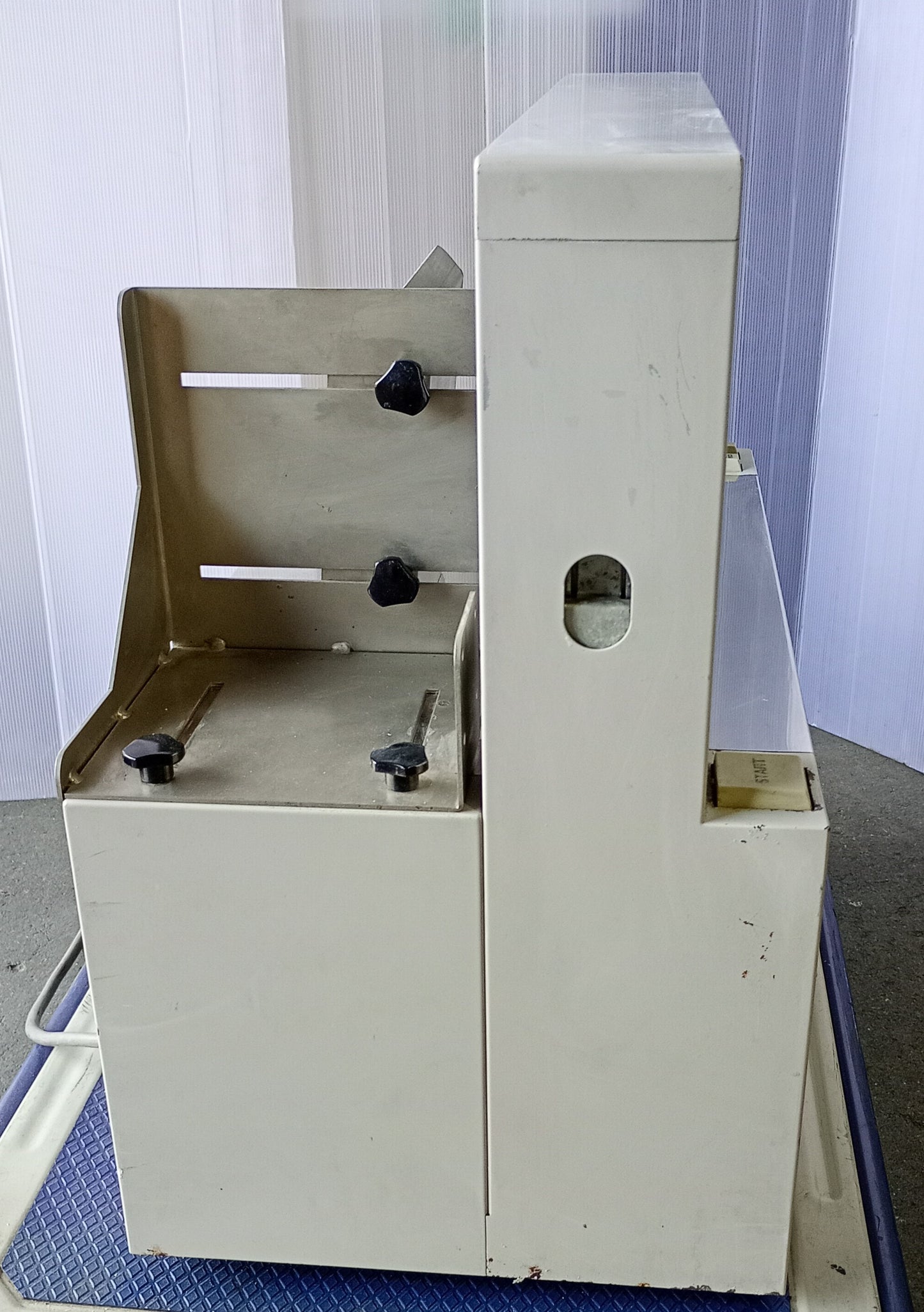 ウチダ テーピットWⅡ 帯掛機 uchidatechno1-tapitwii-7001