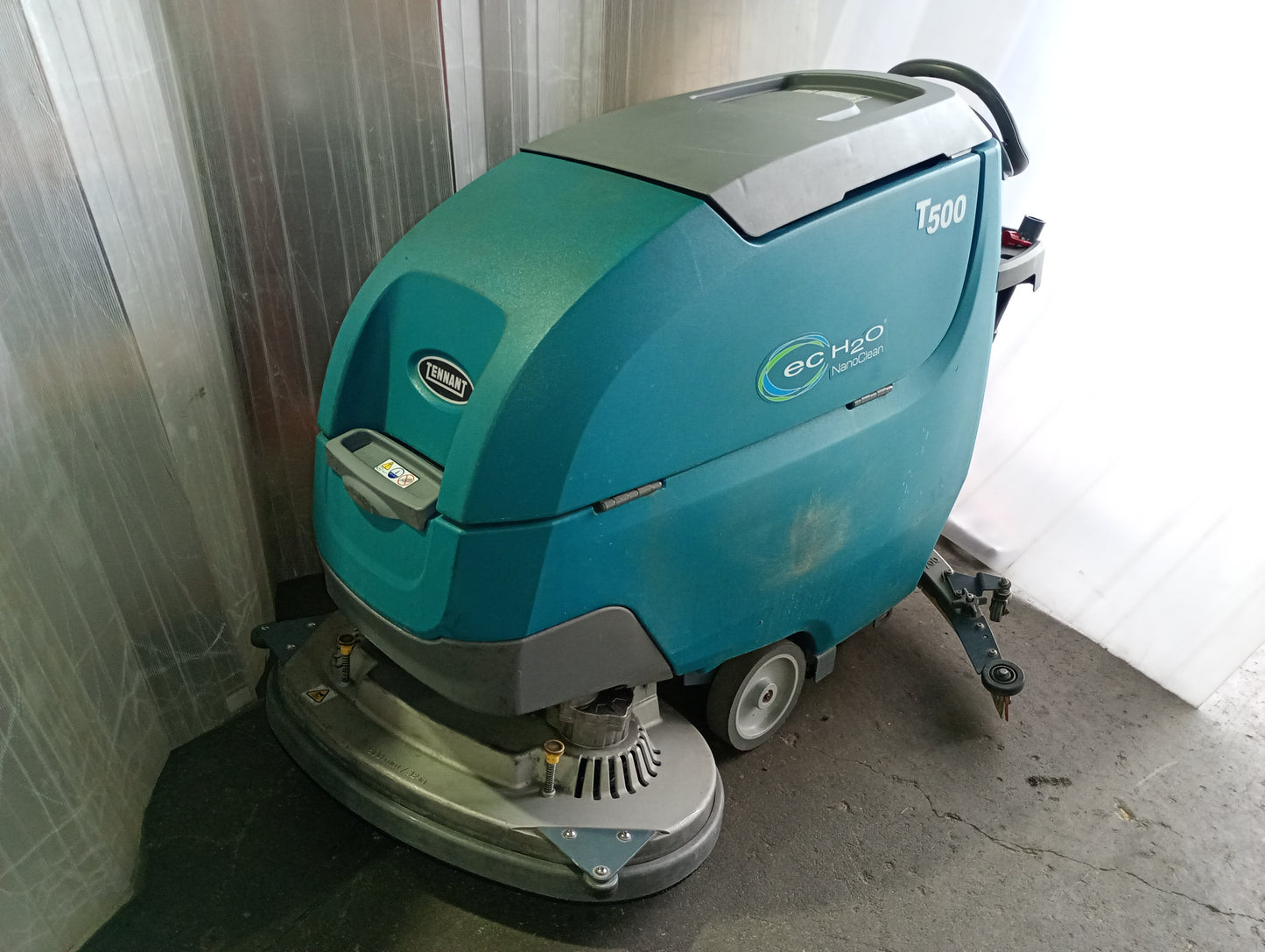 テナント T500-800-D 歩行型フロアスクラバー tennant1-t500-7001