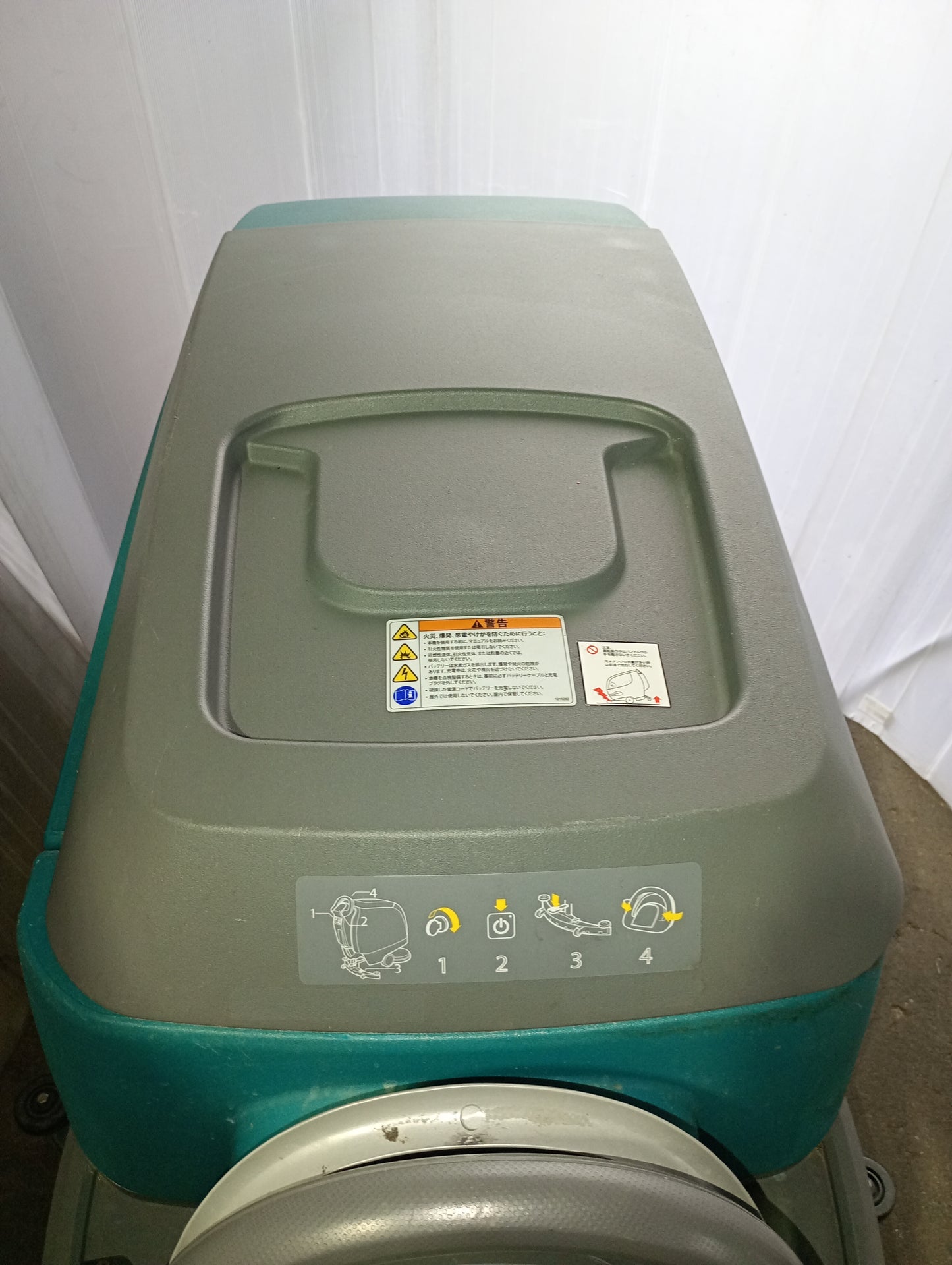 テナント T500-800-D 歩行型フロアスクラバー tennant1-t500-7001