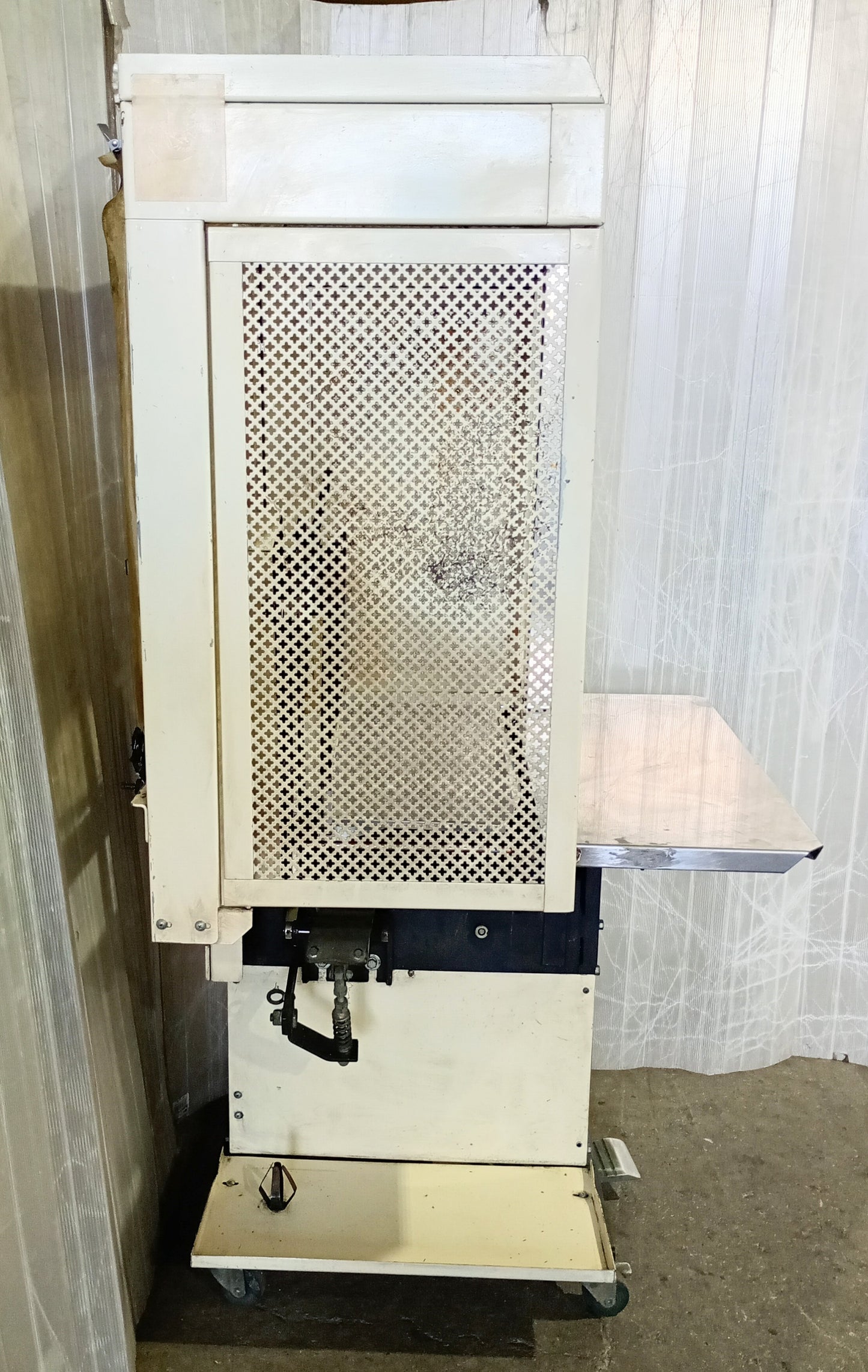 ストラパック ST60 足踏み式紐かけ結束機 strapack1-st60-0001