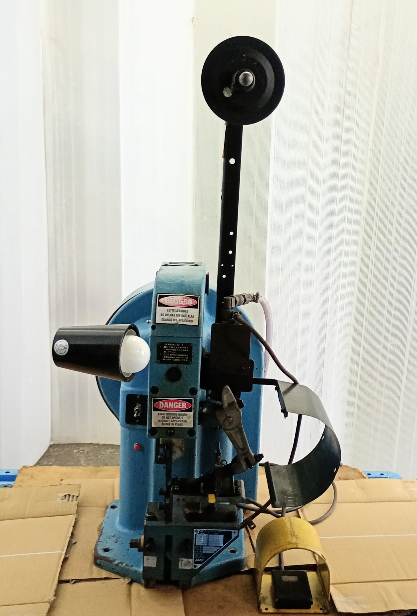 日本エー・エム・ピー モデル J2・CM-022 アンプレクトリック端子圧着機 amp-j2cm022-5022