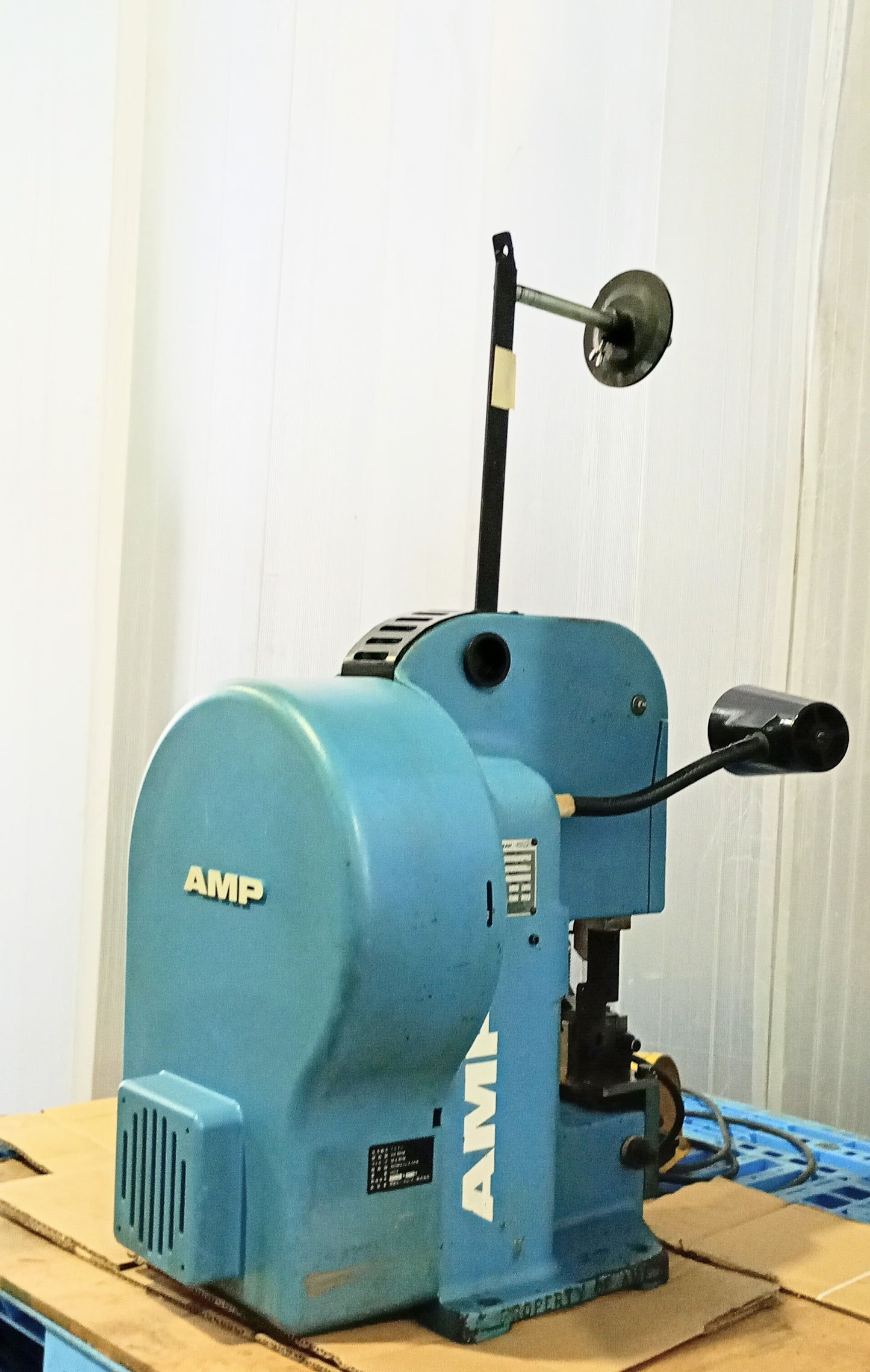 日本エー・エム・ピー モデル J2・CM-022 アンプレクトリック端子圧着機 amp-j2cm022-5022