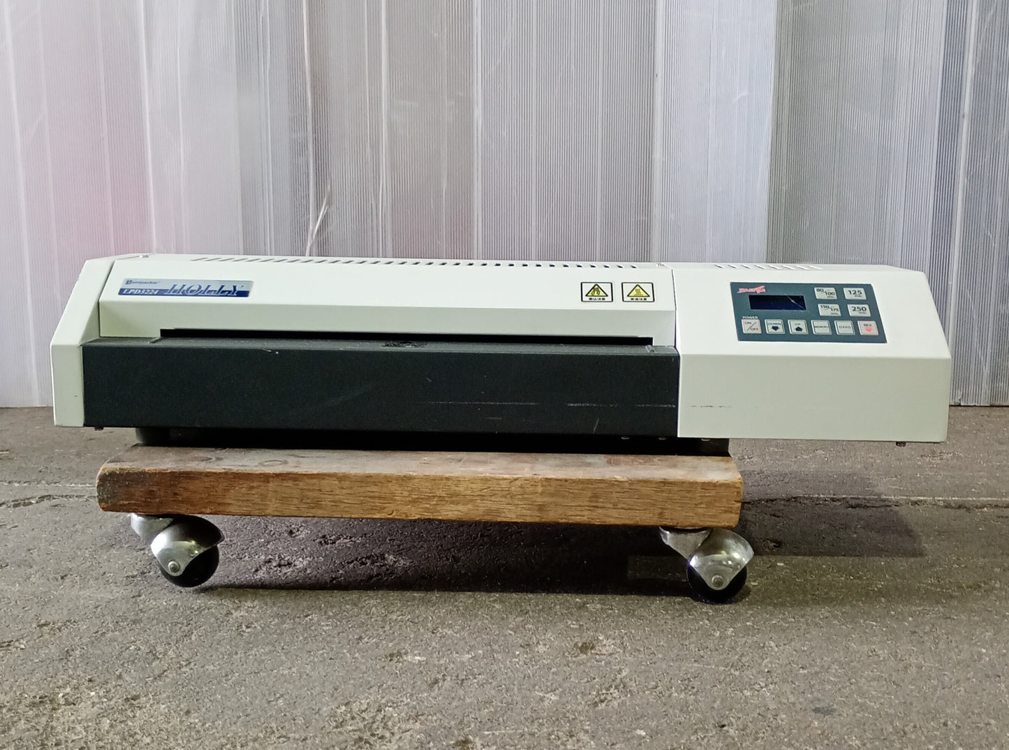 FUJIPLA LPD3224 パウチラミネーター fujipla1-fujiplalpd3224-4042
