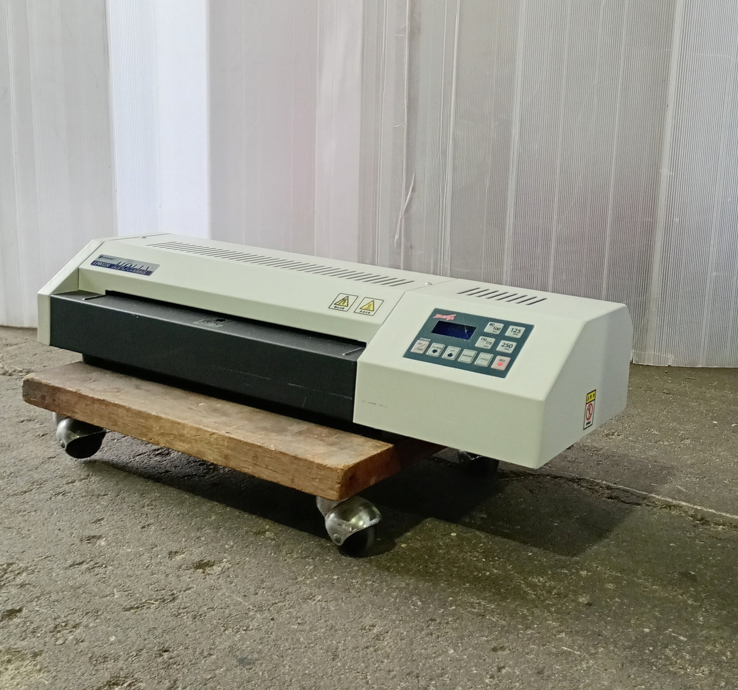 FUJIPLA LPD3224 パウチラミネーター fujipla1-fujiplalpd3224-4042