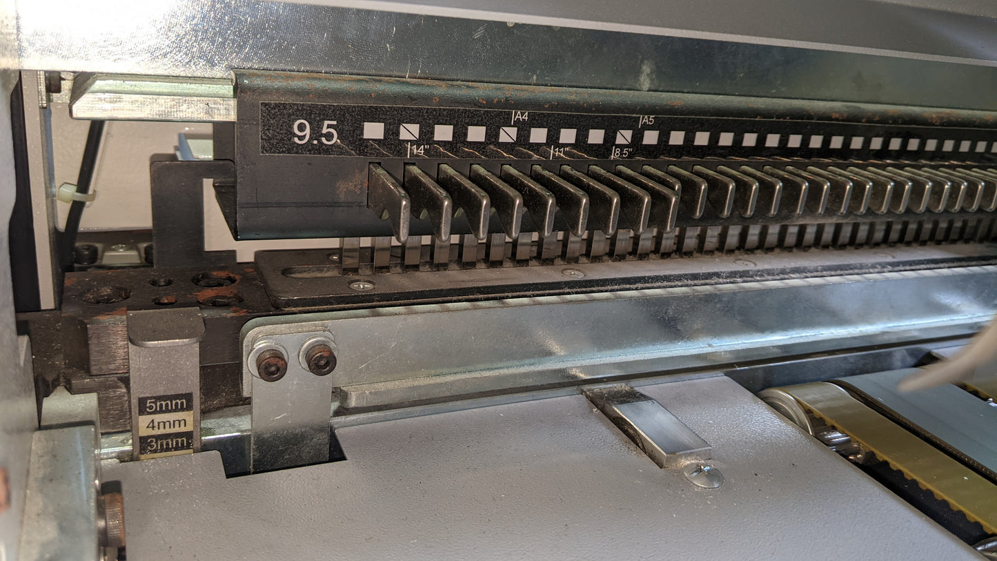 笹岡工業 HSP360 自動パンチングマシン(カレンダー・ルーズリーフパンチ) sasaokakogyo1-hsp360-6036