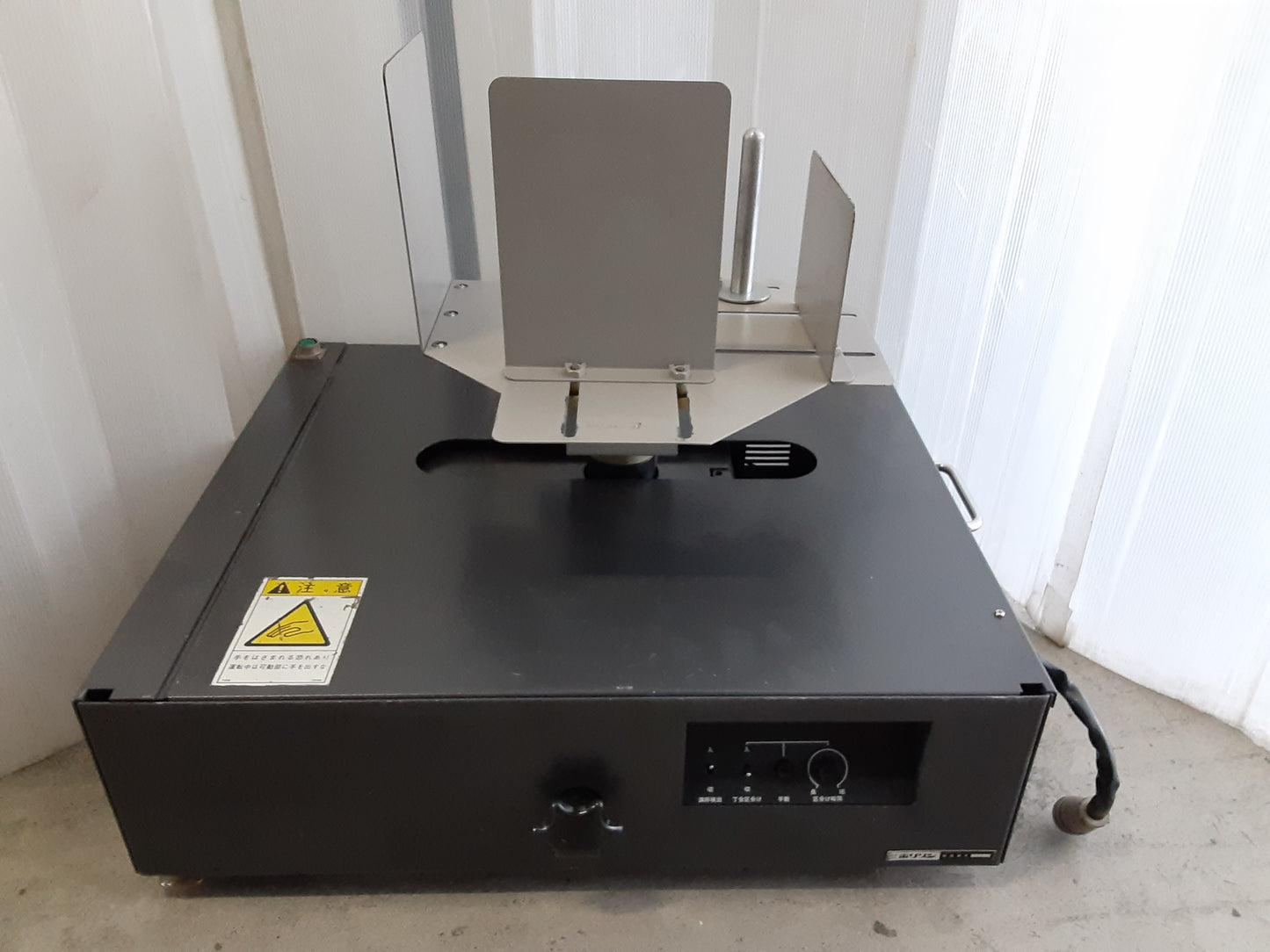 ホリゾン製 丁合機区分積み用クロススタッカー SW-20 (SAC-150,VAC-100などに対応) 受け皿A4用のみ jp-horizon1-sw20-1001