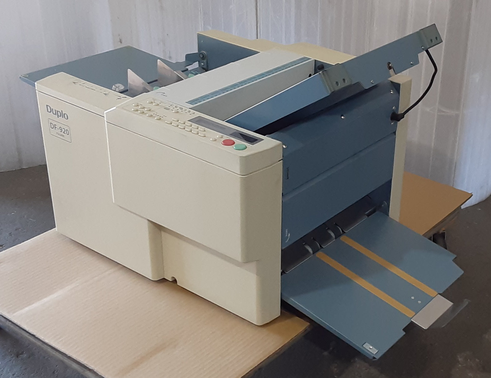 中古 デュプロ製 卓上紙折機 DF-920 A3対応