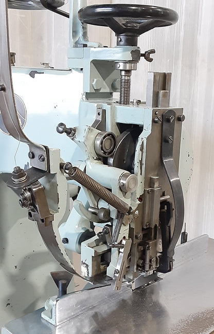 丸山製作所製 電動 針金綴じ機(有線綴じ機,平綴じ機,ステッチャー) maruyama1-11head-5001