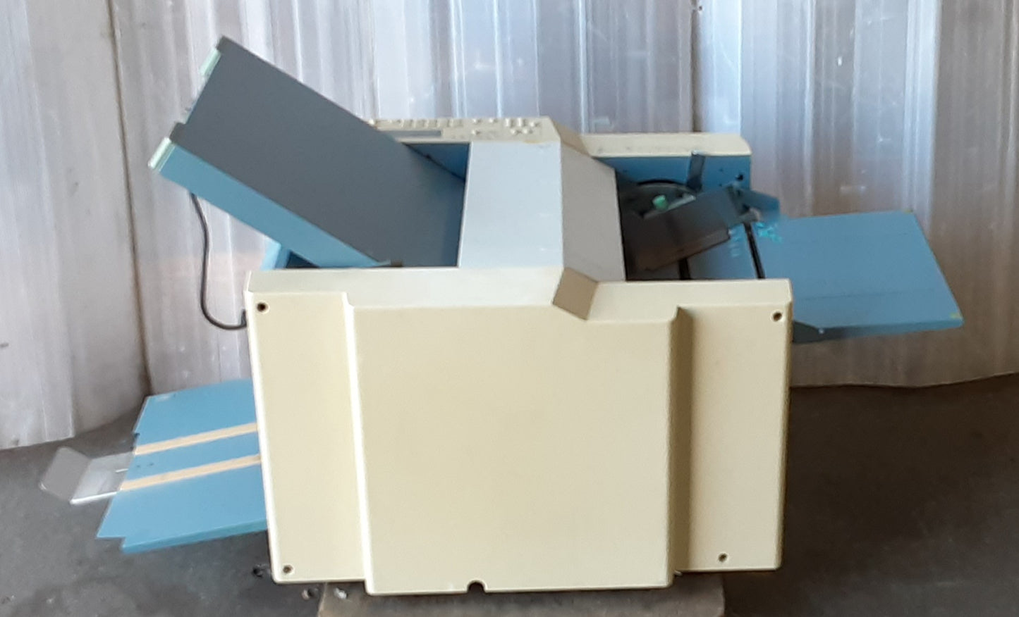デュプロ製 コロ式 卓上 紙折機 DF-920 A3対応 クロス折りレバー無し duplo1-df920-5036