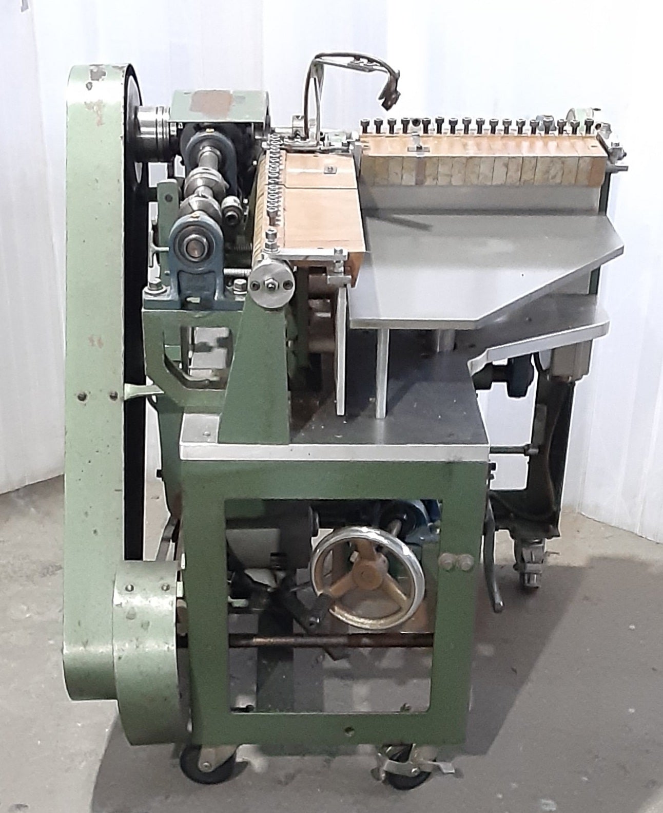 【商談中】高間鉄工 折込機(貼り箱用 中折り込み加工機) takama01-laminatedboxwrapper-0036
