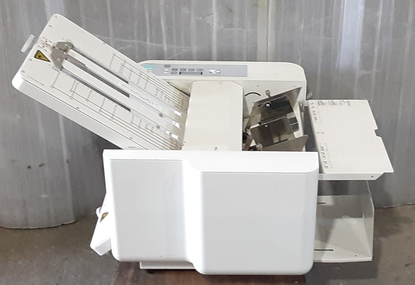 ライオン事務器(LION)製 LF-S620 卓上紙折り機 A3対応 jp-lion1-lfs620-5001