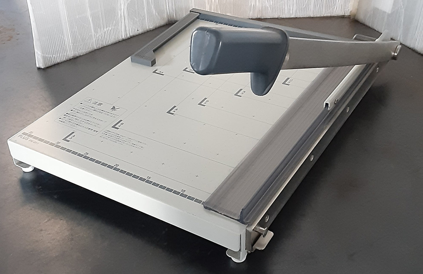 プラス PLUS PK-011 ペーパーカッター断裁機 裁断幅A3 plus1-pluspk011a3-5001