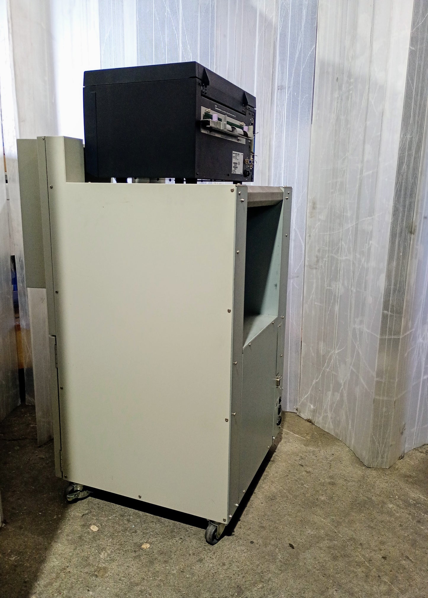 サトー　SG112T　スキャントロニクス ラベルプリンター + CTS110W スタッカー sato1-sg112t-8301