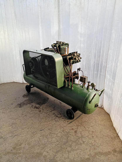 ダイワエアー　DC-D9D 3.7kw　コンプレッサー3気筒