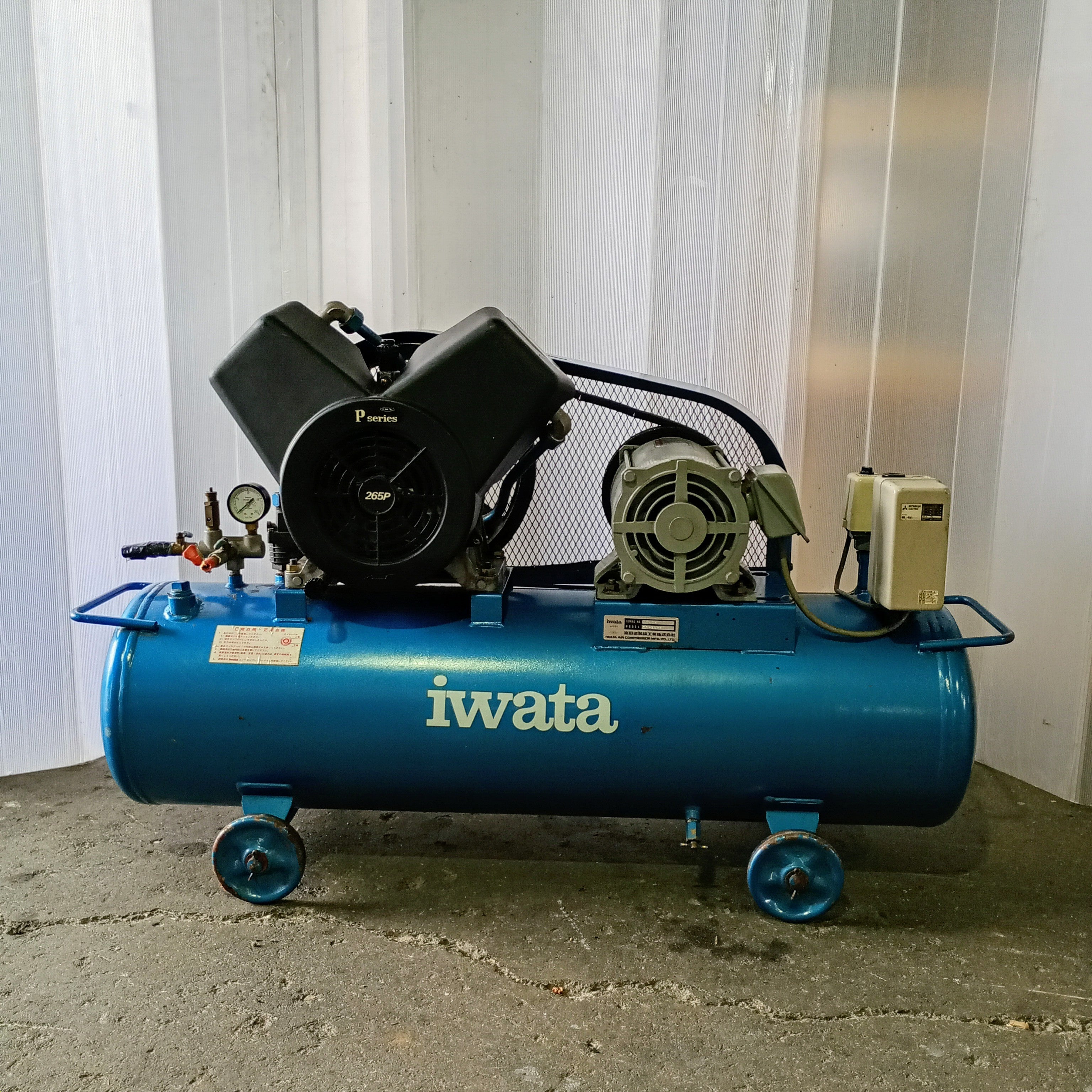 岩田塗装機工業(現アネスト岩田) SP-22PB レシプロコンプレッサー