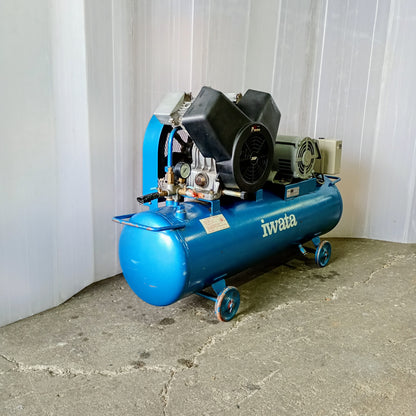 岩田塗装機工業(現アネスト岩田) SP-22PB レシプロコンプレッサー