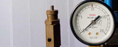 岩田塗装機工業(現アネスト岩田) SP-22PB レシプロコンプレッサー