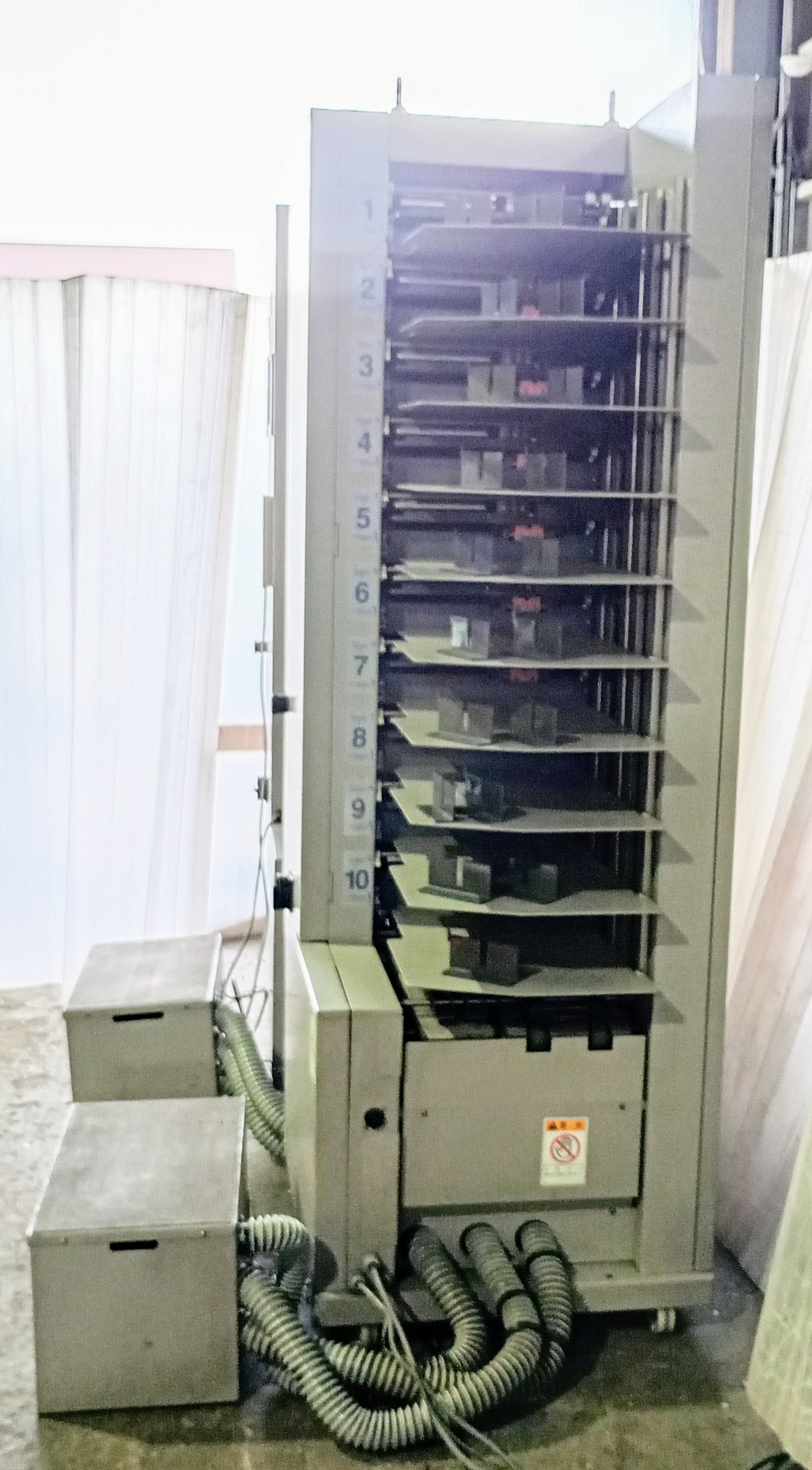 ホリゾン VAC-100 エア式丁合機 2タワー＋スタッカー　horizon1-vac100-8001