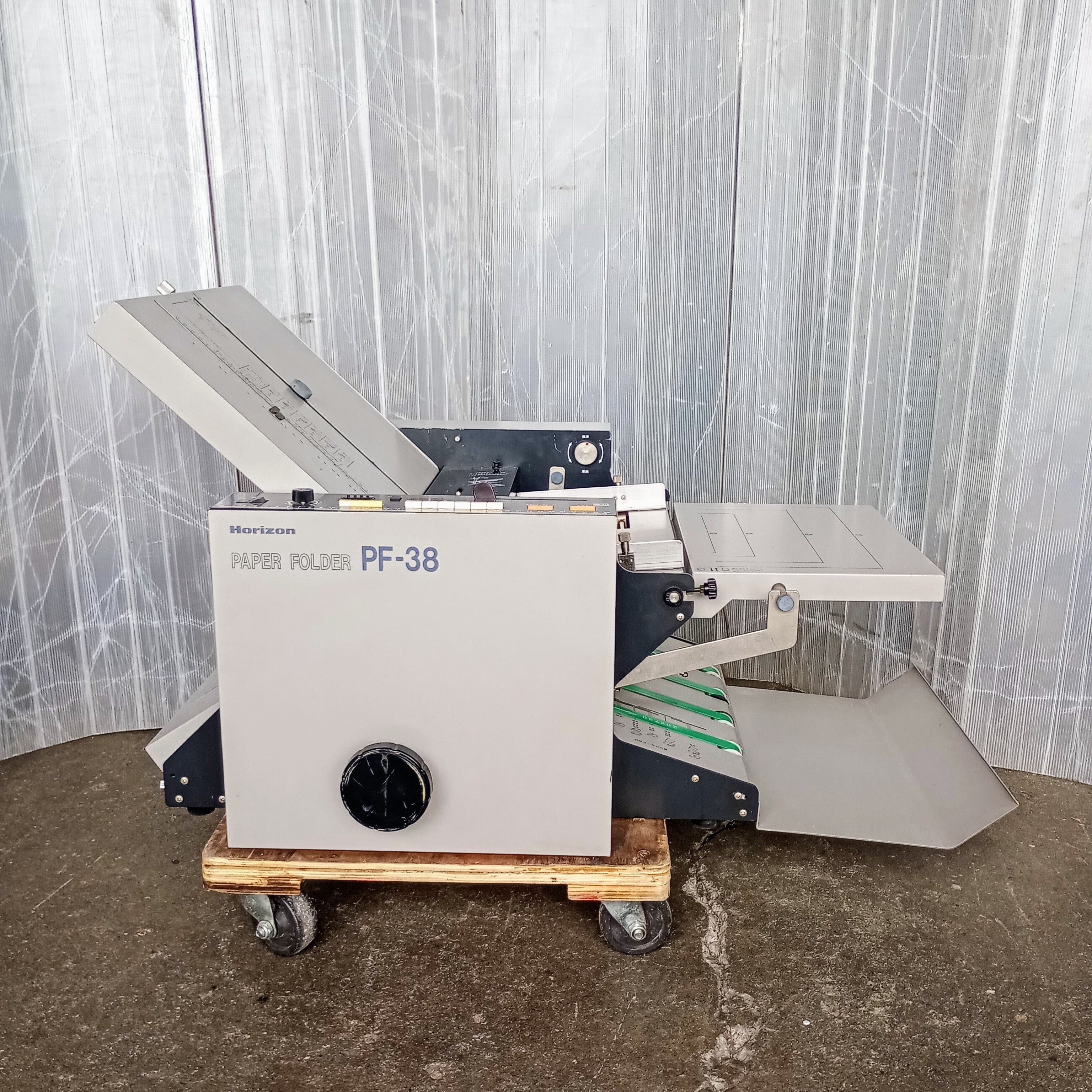 紙折り機 PF-38 ホリゾン Horizon 中古 折り加工 紙工 フォルダー 卓上