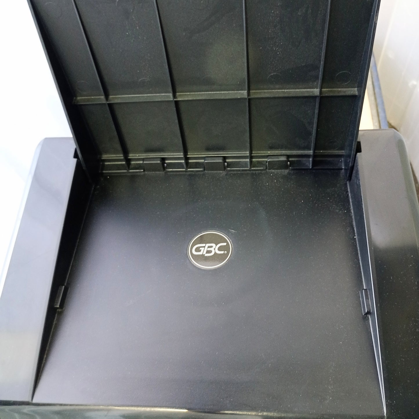 GBC MAGNAPUNCH 2.0 電動パンチ・ルーズリーフパンチ gbc1-magnapunch20-4001