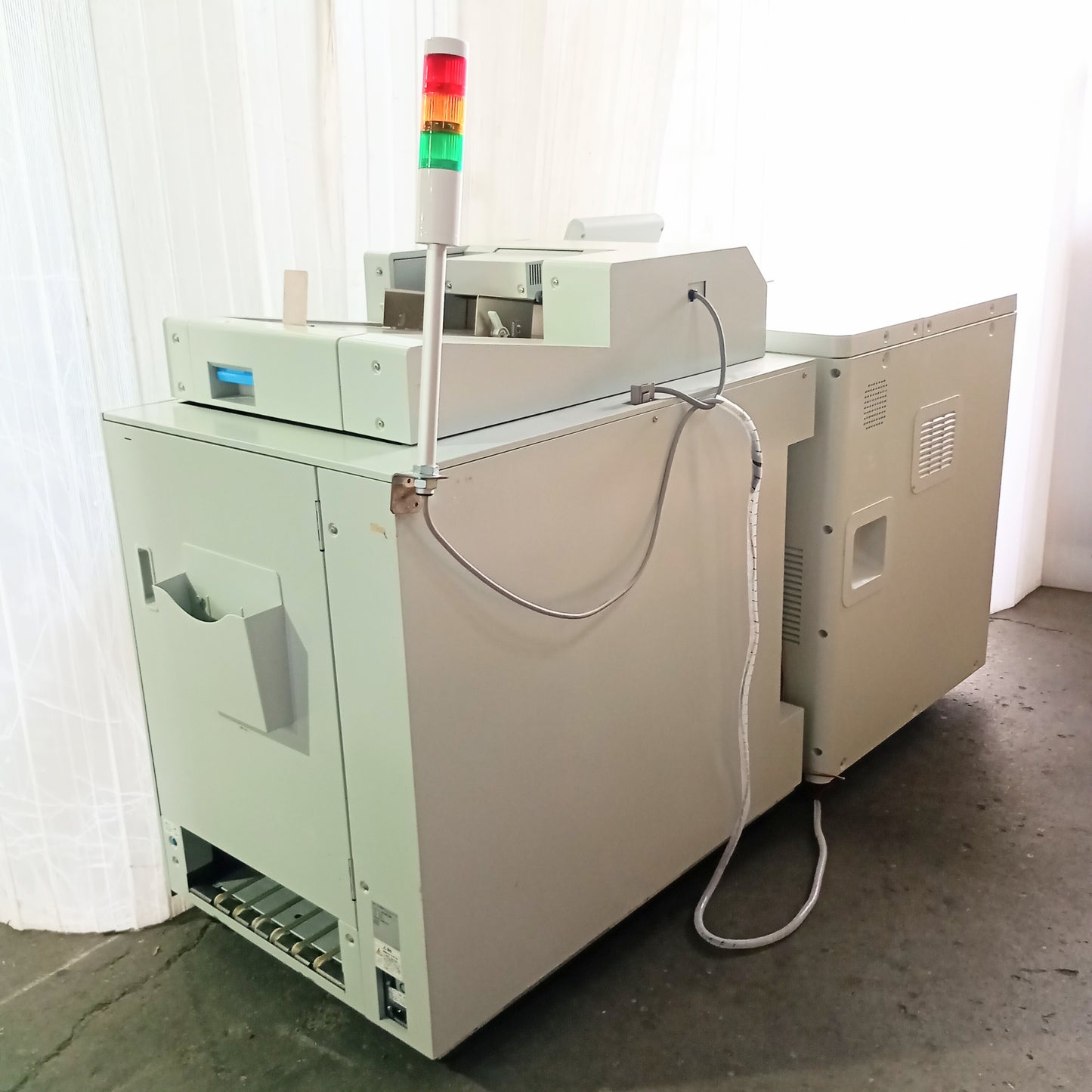 リソー オルフィス ORPHIS GD9630 オンデマンド印刷機＋くるみ製本フィニッシャーII付 riso1-gd9630ii-7001