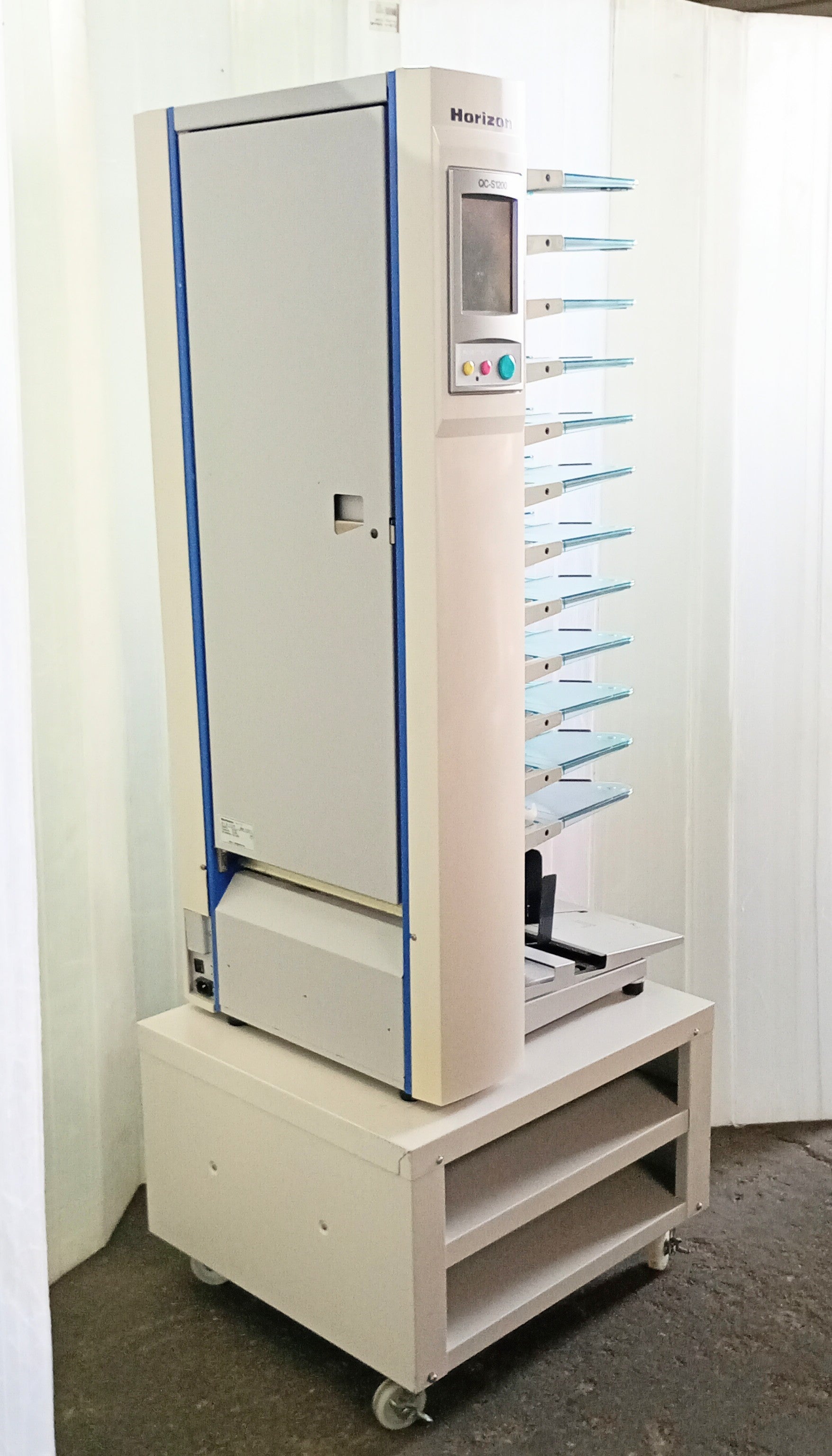 中古 ホリゾン QC-S1200丁合機 コロ式12段 コレーター ページ