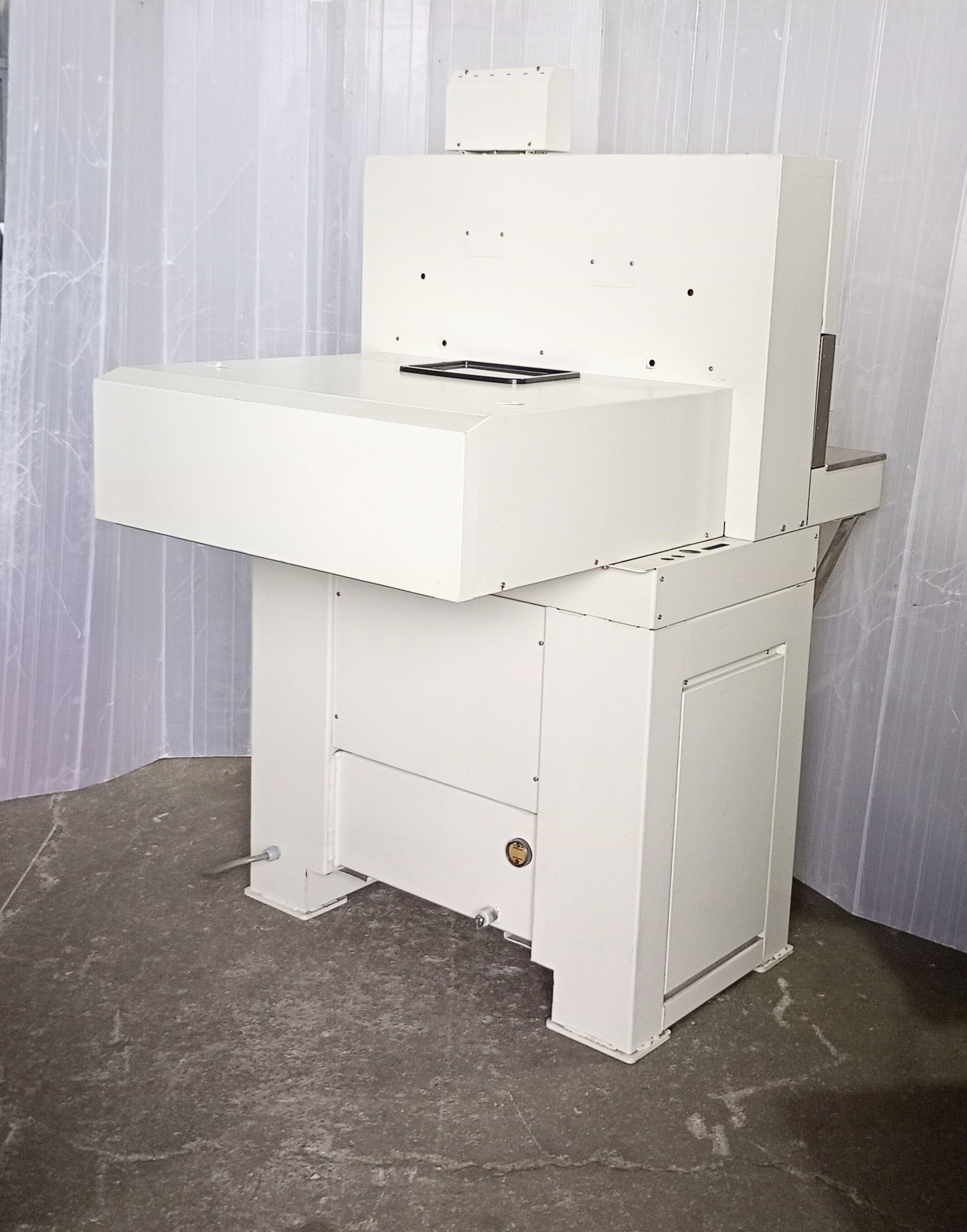 ホリゾン APC-48 コンピュータ式 油圧断裁機 horizon1-apc48-4001