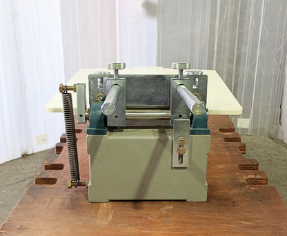 卓上・手動・単色シルクスクリーン印刷機 1stationscreenpress-9019