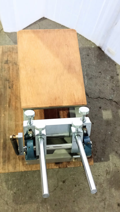 卓上・手動・単色シルクスクリーン印刷機 1stationscreenpress-9013