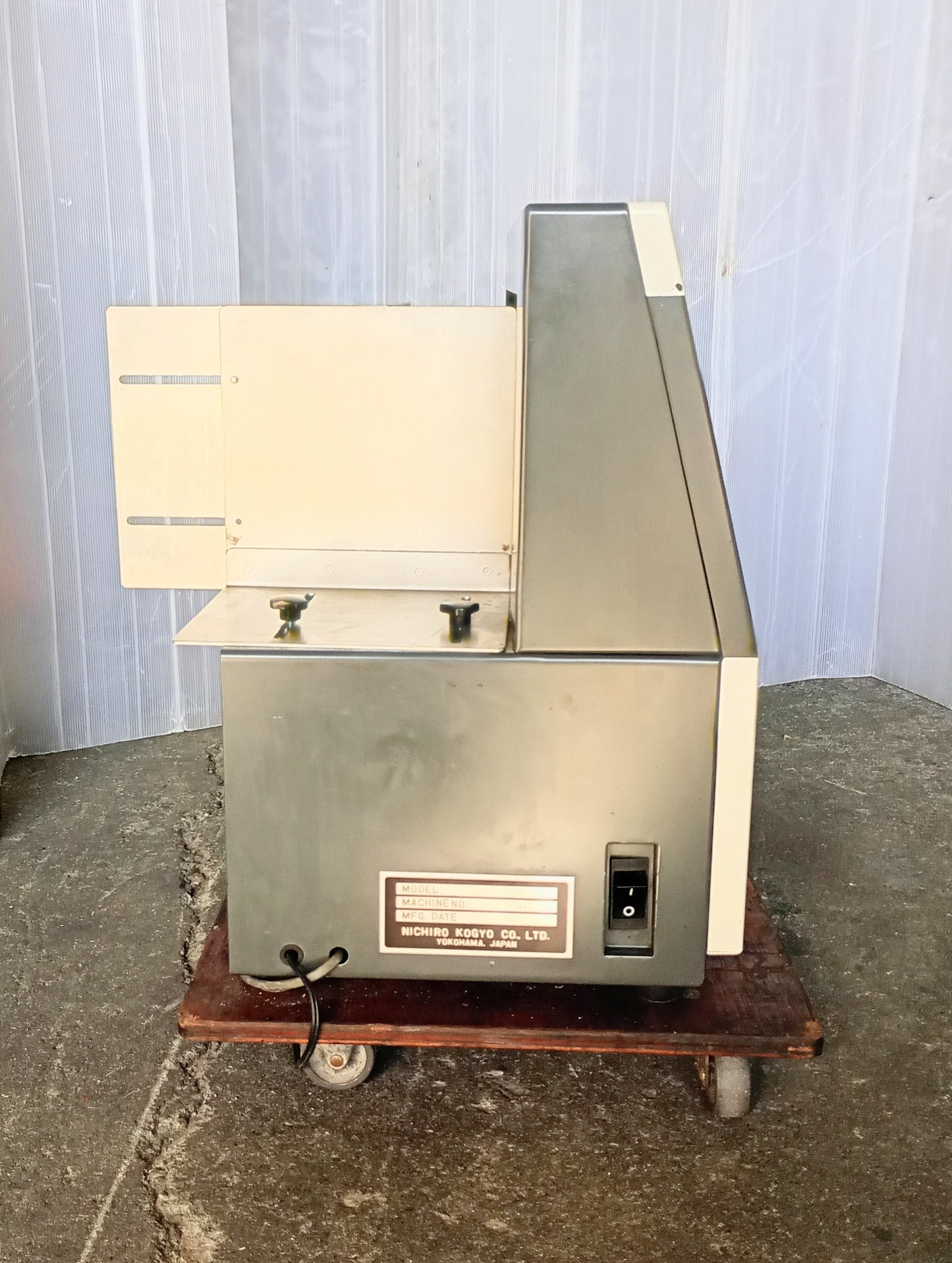 ニチロ工業(ストラパック) AKEBONO OB-300 帯掛け機 nichiro1-akebonoob300-8263