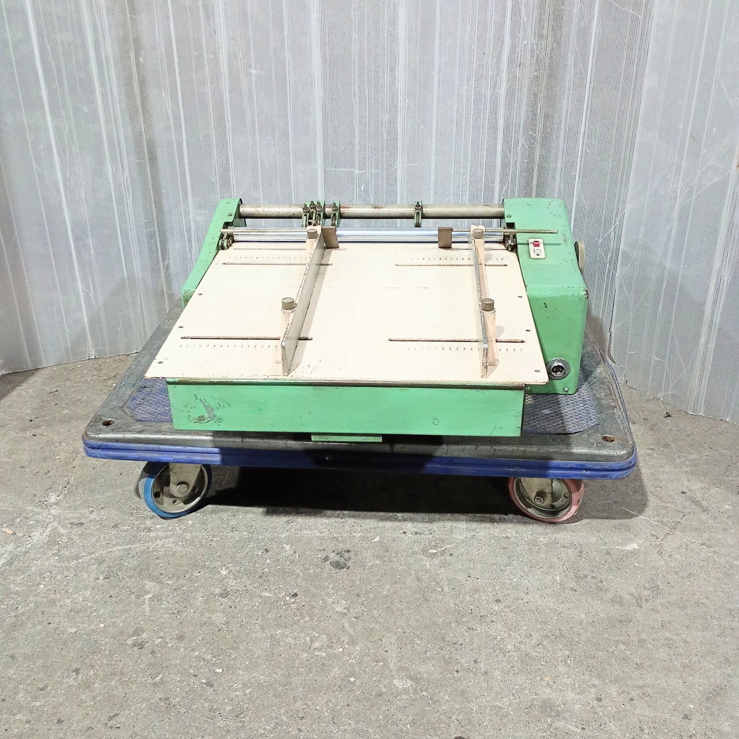 国友鉄工所　MK2　卓上ミシン目＆スジ付け機 kunitomotekko-mk2creaserandperforator-3002