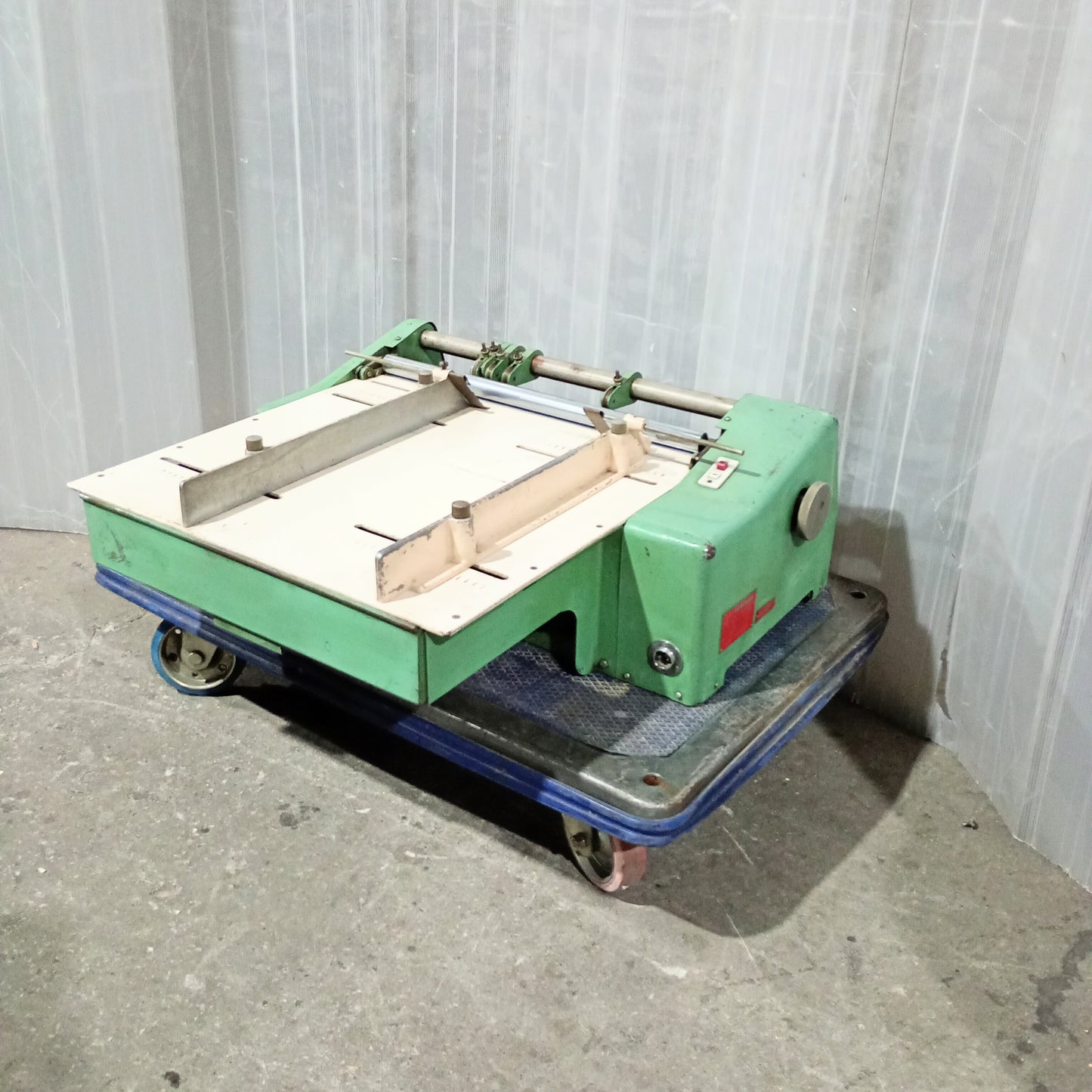 国友鉄工所　MK2　卓上ミシン目＆スジ付け機 kunitomotekko-mk2creaserandperforator-3002