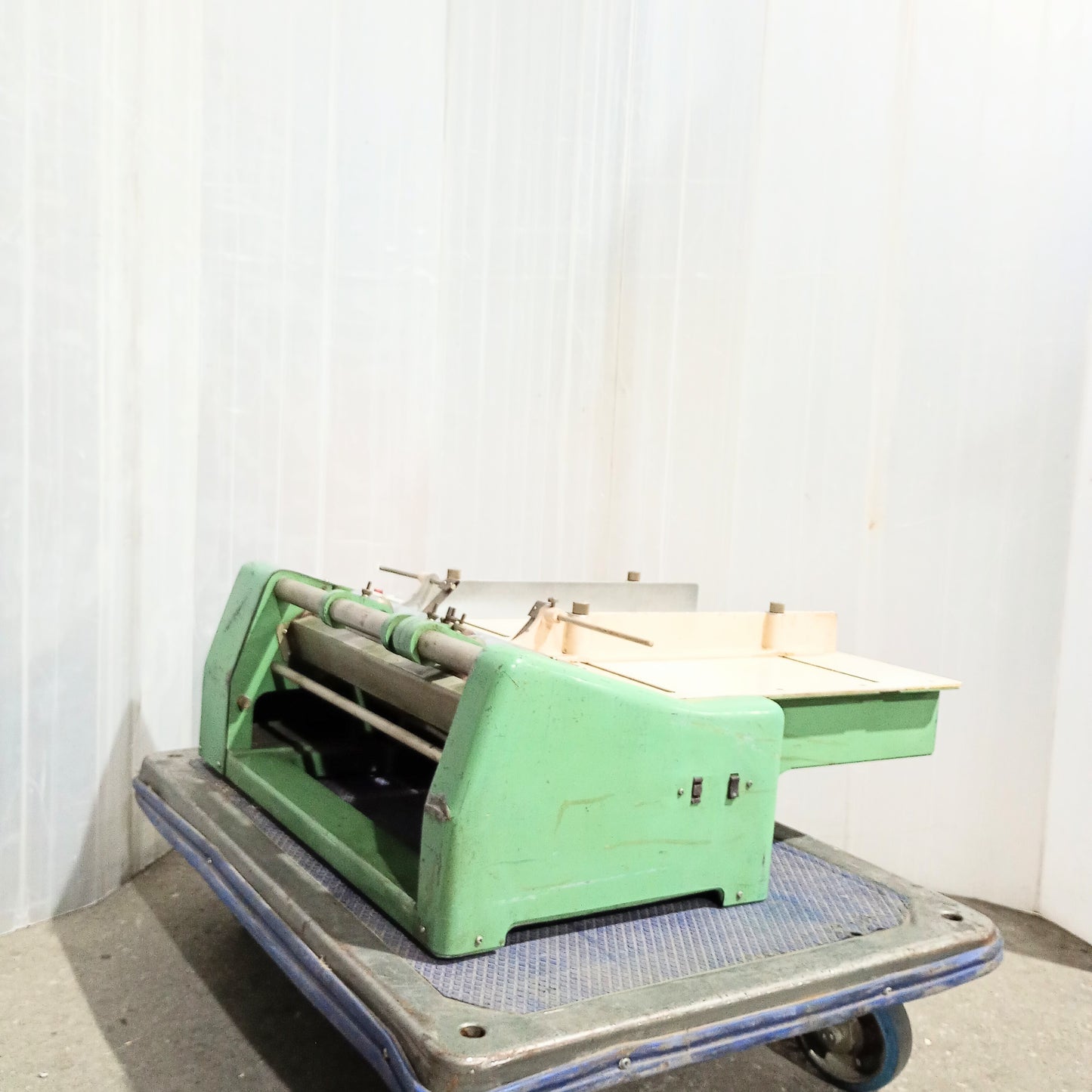 国友鉄工所　MK2　卓上ミシン目＆スジ付け機 kunitomotekko-mk2creaserandperforator-3002