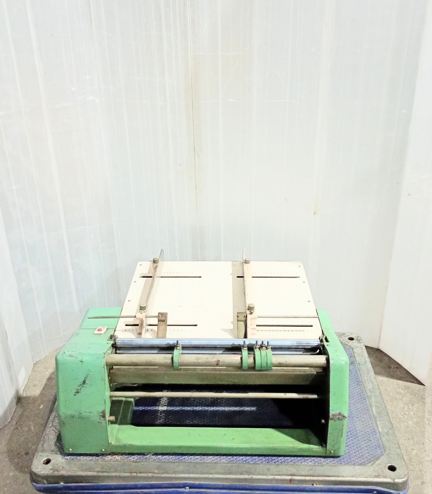 国友鉄工所　MK2　卓上ミシン目＆スジ付け機 kunitomotekko-mk2creaserandperforator-3002