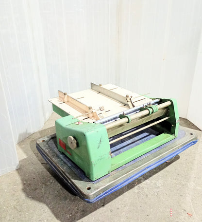 国友鉄工所　MK2　卓上ミシン目＆スジ付け機 kunitomotekko-mk2creaserandperforator-3002