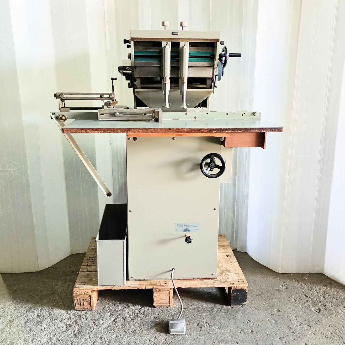 ウチダ 2穴穿孔機 uchidatechno1-2head-8151